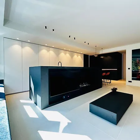 Serenity 1201 * Ostend